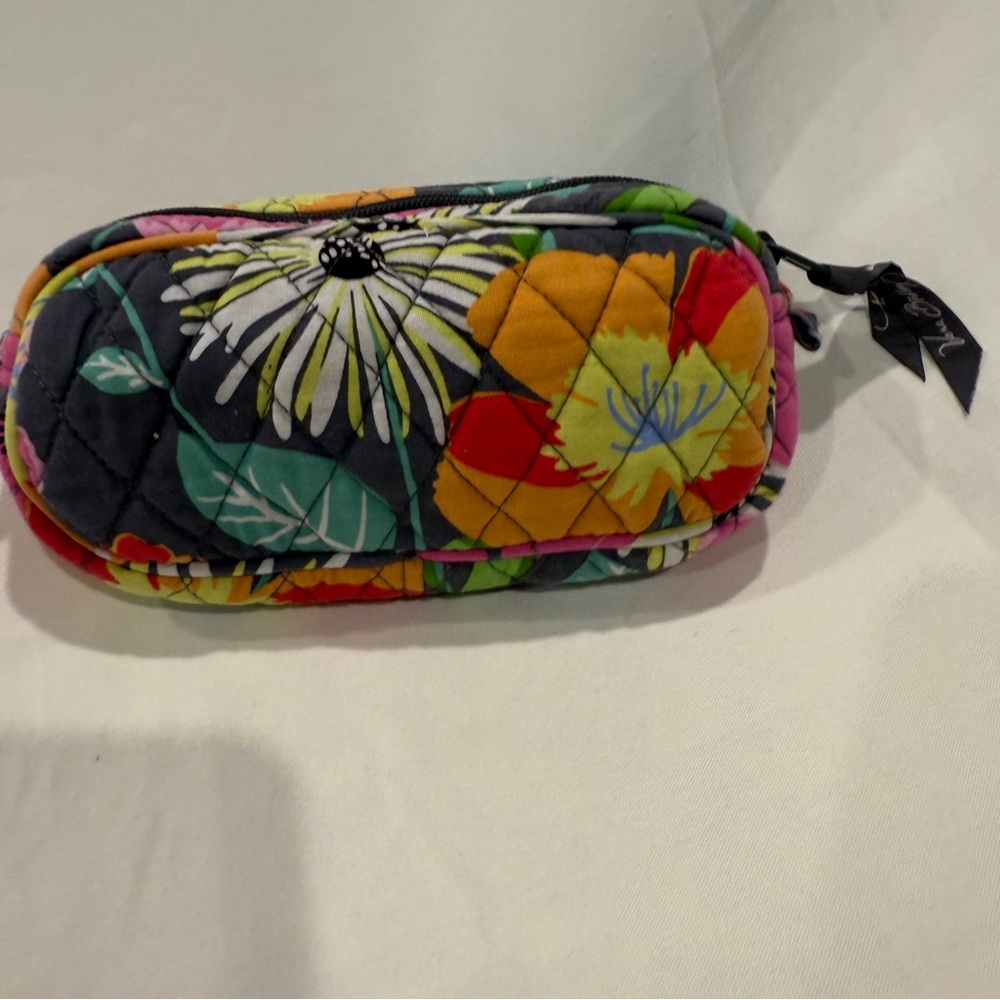 Vera Bradley Make-up Bag in Retired Jazzy Blooms Pattern used